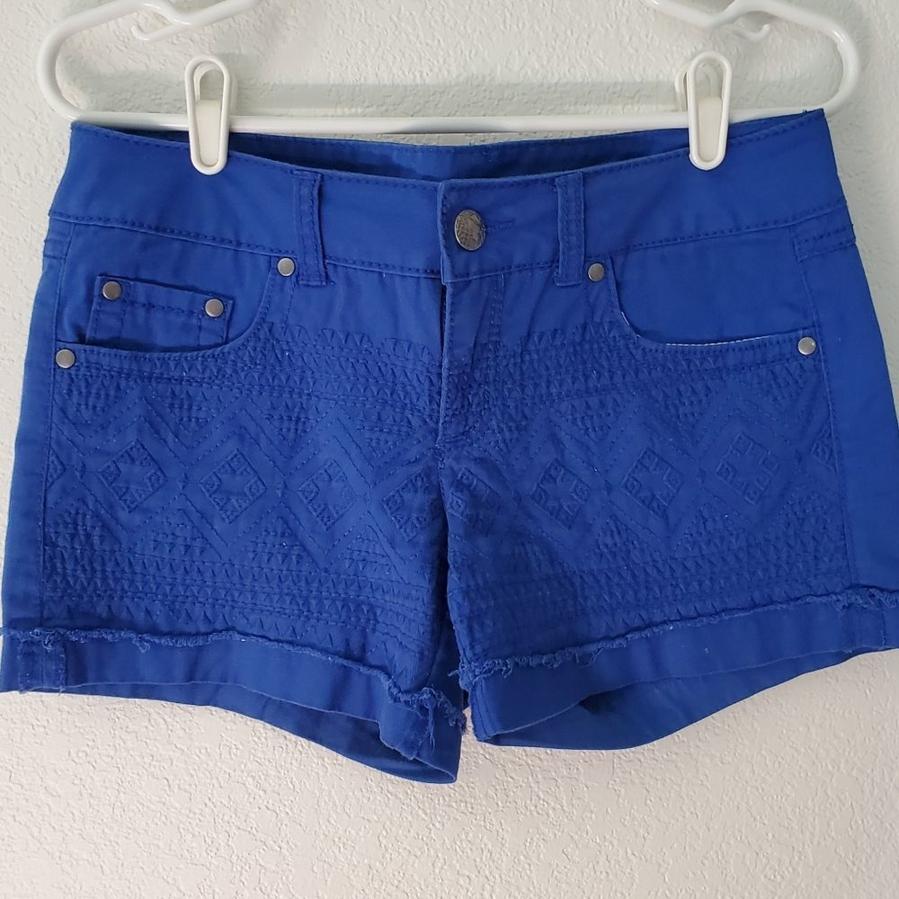 Copper Key Embroidered Shorts Blue sz 5